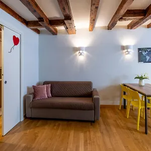 https://gdhouse.hotelslidodijesolo.com