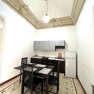  Appartamento Cortile Bassi 185